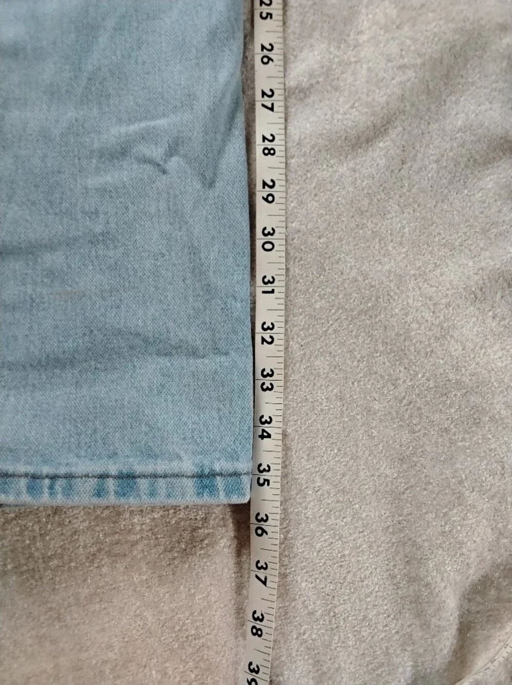 Wrangler Light Wash High-Rise Denim Jeans - Picture 5 of 7